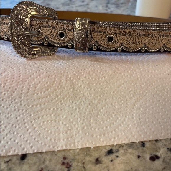 Cowgirl Angel Ranch youth ivory lace western wear leather belt size xl 14 16 - Picture 6 of 7